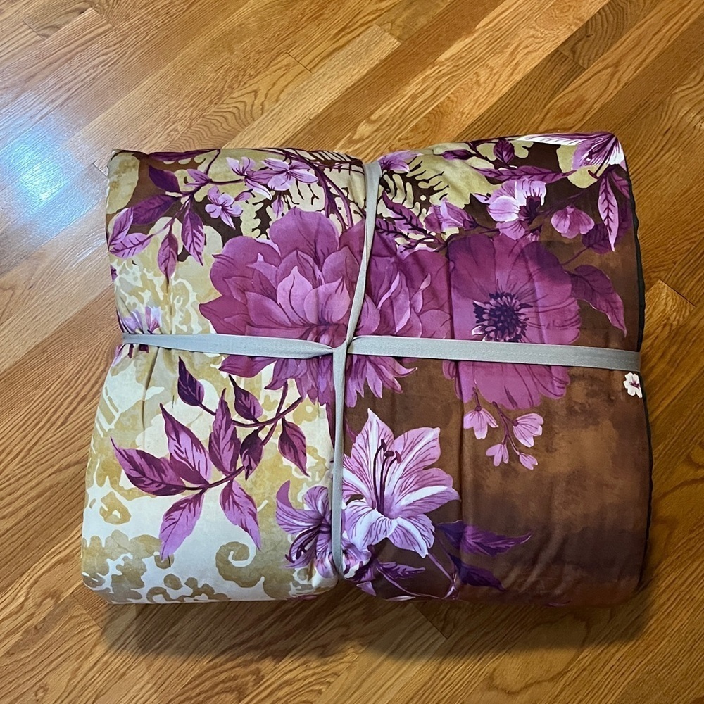 Anthropologie Velvet Orla Quilt Size Queen NWT - Picture 10 of 13